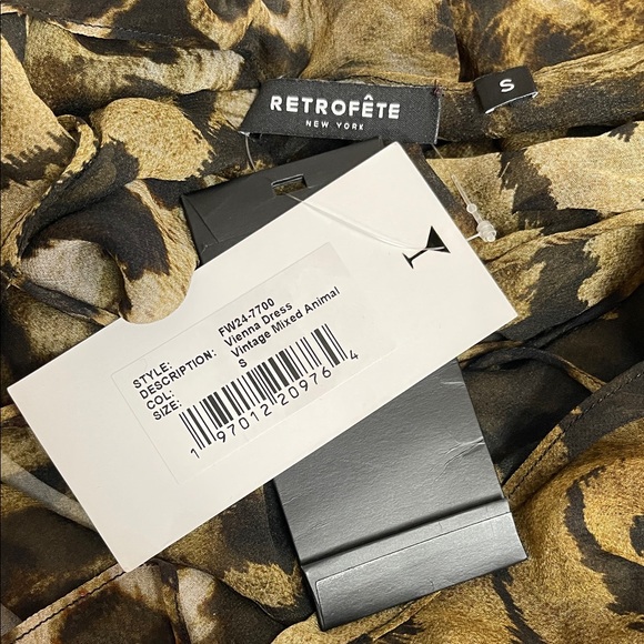 RETROFETE Vienna Silk Sheer Long Sleeve Open Back Animal Print Maxi Dress Sz S - Picture 8 of 9